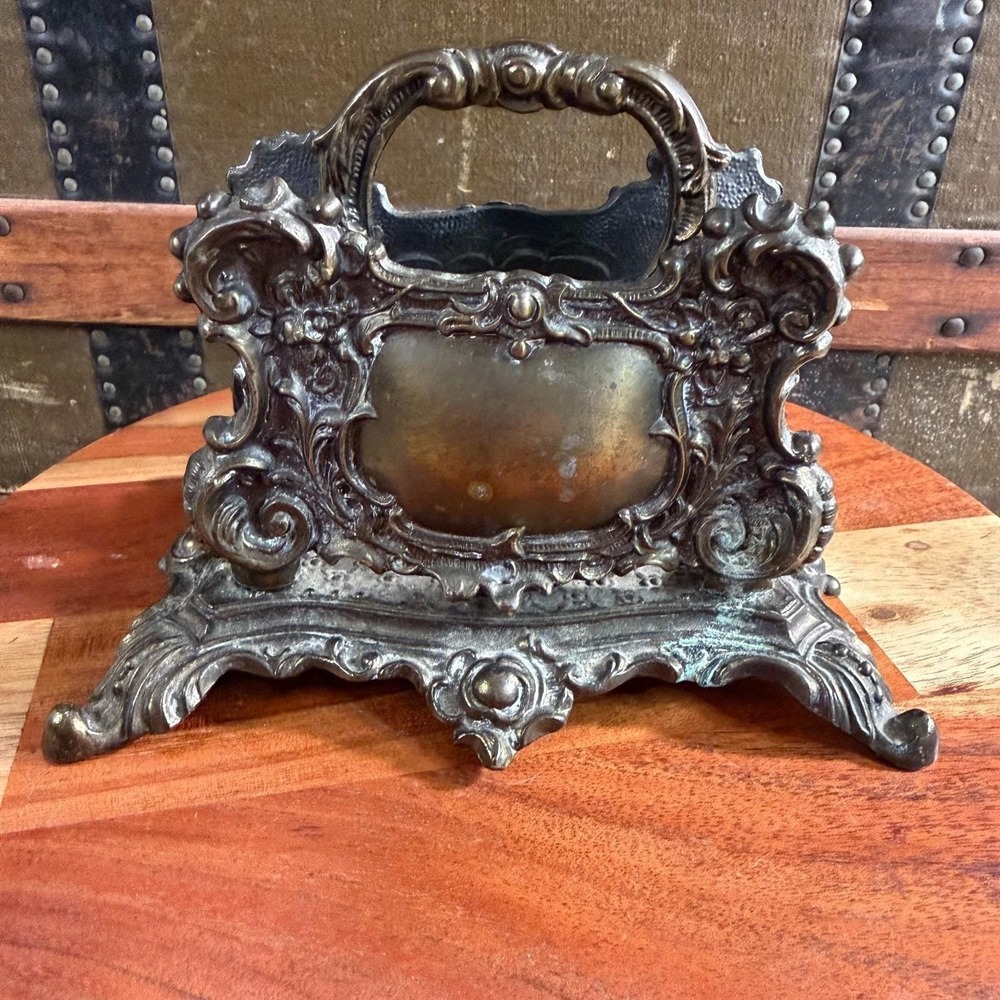 Vtg Brass Ornate Heavy Metal 1961 A&M LEATHERLINES INC. NY Letter Napkin Holder